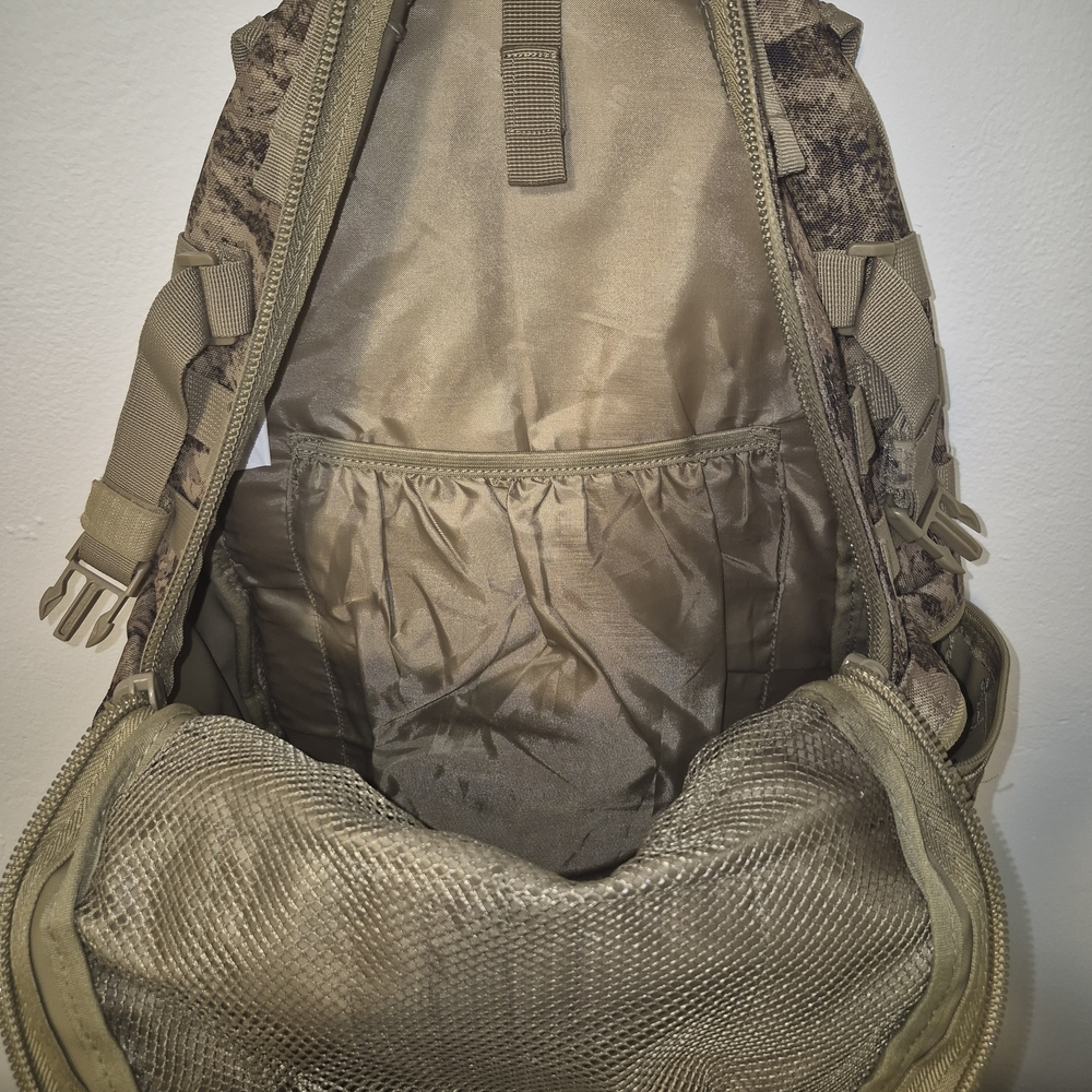 SOG DESERT TACTICAL TAN BROWN CAMO BACKPACK Men's Camouflage outdoors camp - Picture 9 of 16